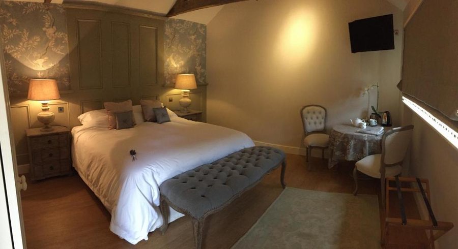 Hill Farm Inn — Guest room