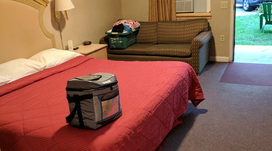 Hillside Inn at Killington — Guest room