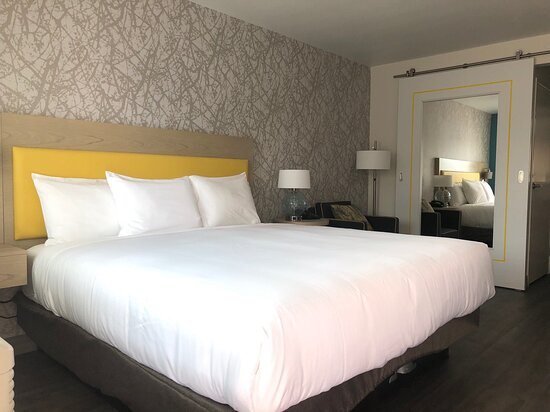 Hillstone Inn Tulare an Ascend Collection Hotel — Guest room