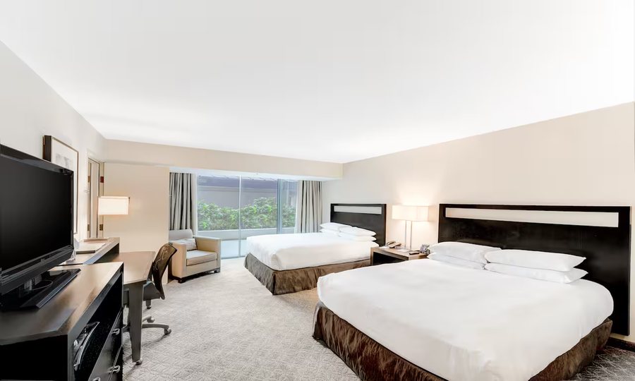 Hilton Anaheim — Guest room