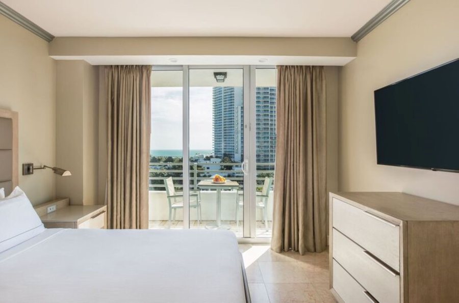 Hilton Bentley Miami South Beach Miami Beach Florida — Guest room