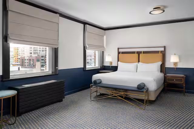 Hilton Chicago Chicago Illinois — Guest room