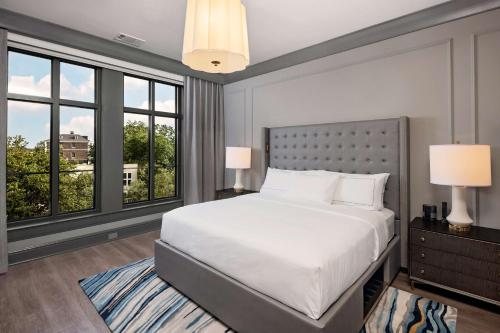 Hilton Club Liberty Place Charleston — Guest room