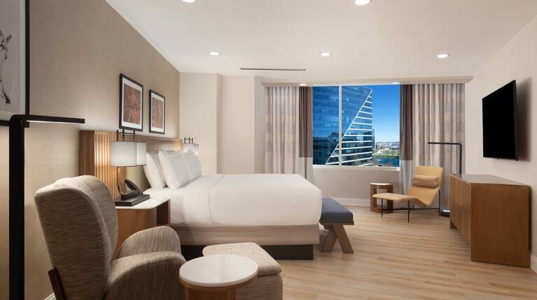 Hilton Dallas Plano Granite Park — Guest room