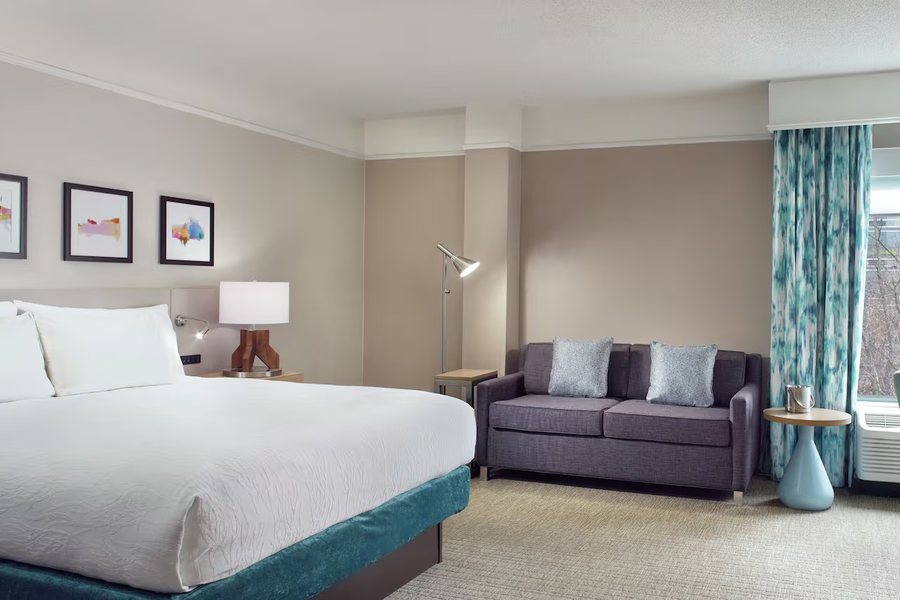 Hilton Garden Inn Atlanta Downtown — Guest room