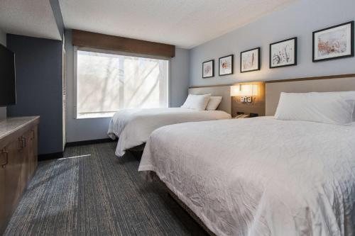 Hilton Garden Inn Atlanta Marietta — Guest room
