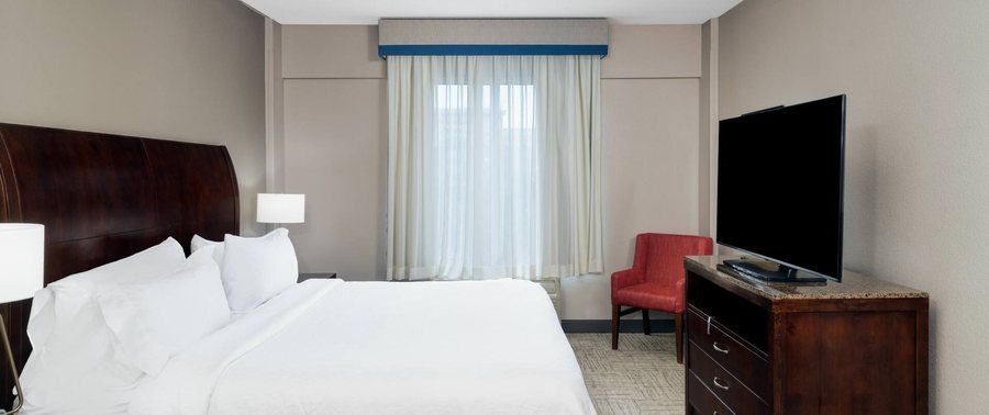 Hilton Garden Inn Augusta — Guest room