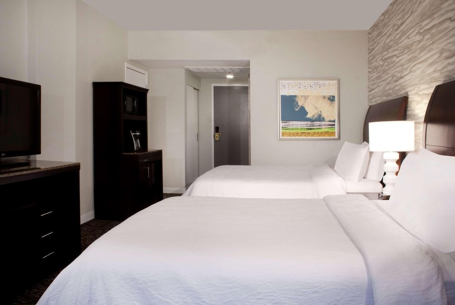 Hilton Garden Inn Austin Downtown — Guest room