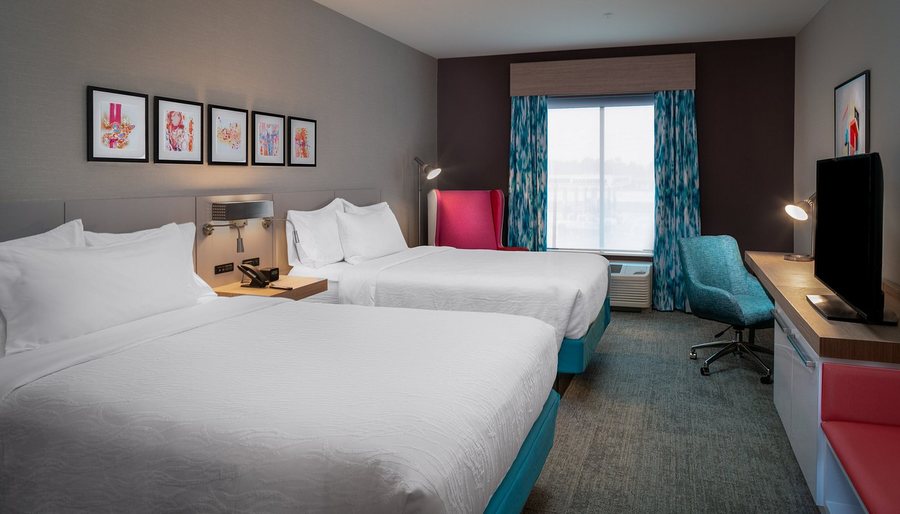 Hilton Garden Inn Brunswick — Guest room