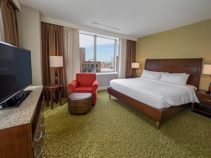 Hilton Garden Inn Buffalo Downtown — Guest room