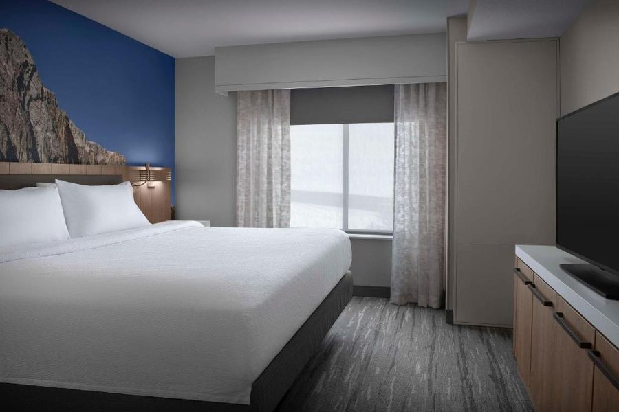 Hilton Garden Inn Casper — Guest room