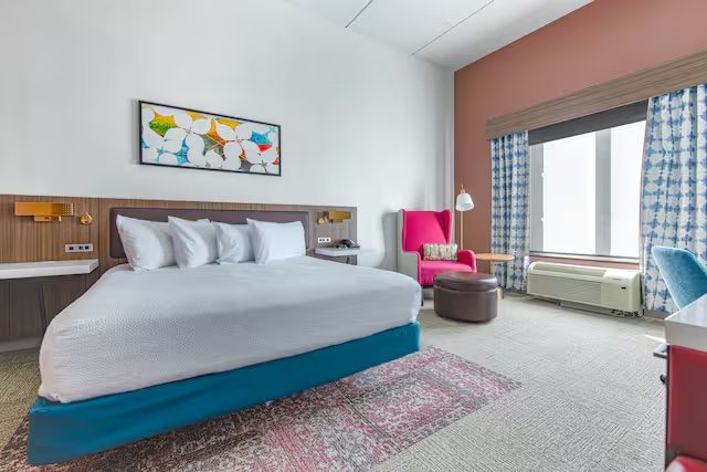 Hilton Garden Inn Chesapeake Suffolk — Guest room