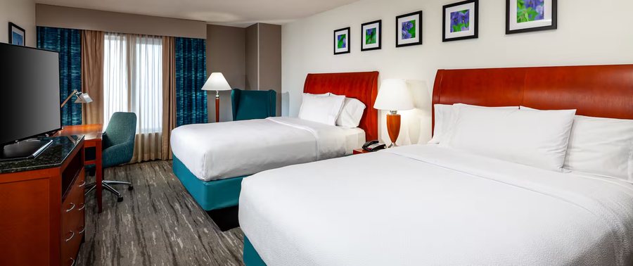 Hilton Garden Inn Chicago Ohare Airport — Guest room