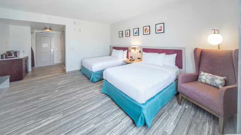 Hilton Garden Inn Clifton Park — Guest room
