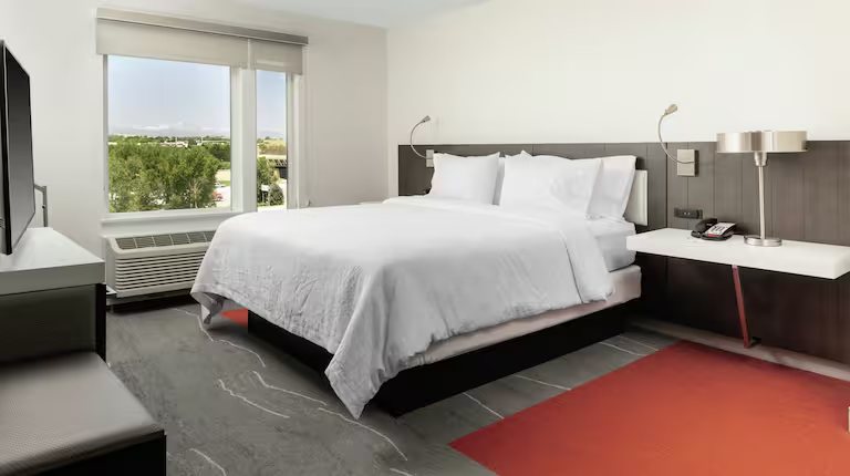 Hilton Garden Inn Denver Thornton — Guest room