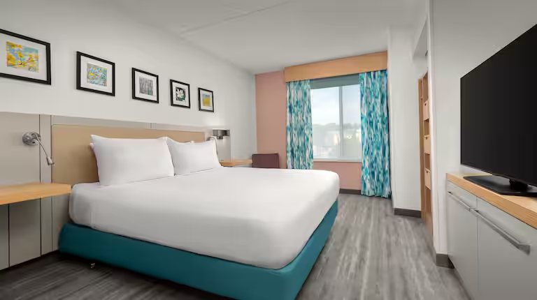Hilton Garden Inn Greensboro Airport — Guest room