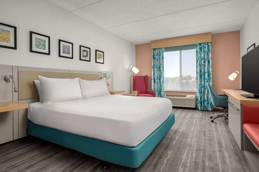 Hilton Garden Inn Greensboro — Guest room