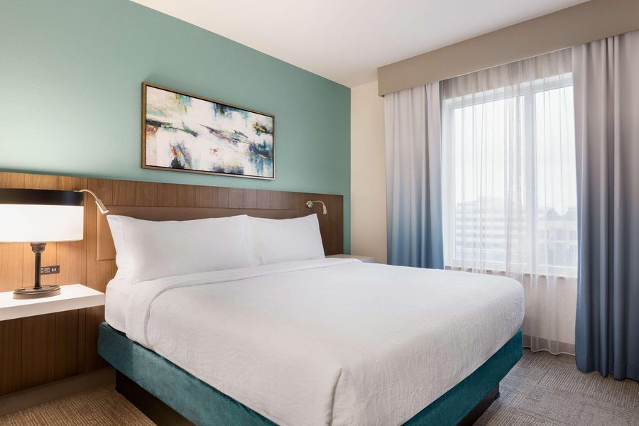 Hilton Garden Inn Houston Energy Corridor — Guest room