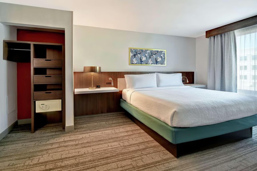 Hilton Garden Inn Houston Galleria Area — Guest room