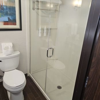 Hilton Garden Inn Houston NW America Plaza — Bathroom
