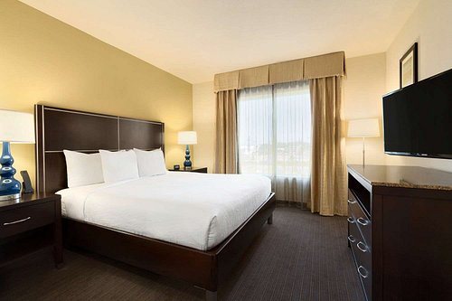 Hilton Garden Inn Houston NW America Plaza — Guest room
