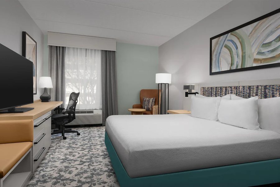 Hilton Garden Inn Huntsville Space Center — Guest room