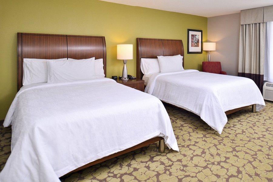 Hilton Garden Inn Indianapolis Carmel — Guest room