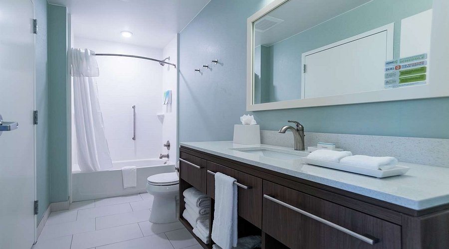 Hilton Garden Inn Jackson Flowood — Bathroom