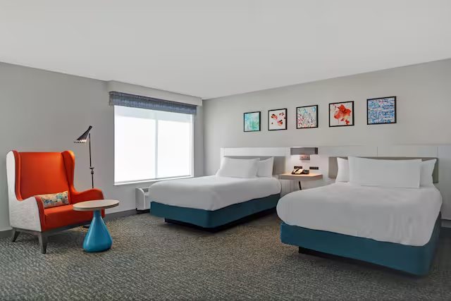 Hilton Garden Inn Jacksonville JTB Deerwood Park — Guest room
