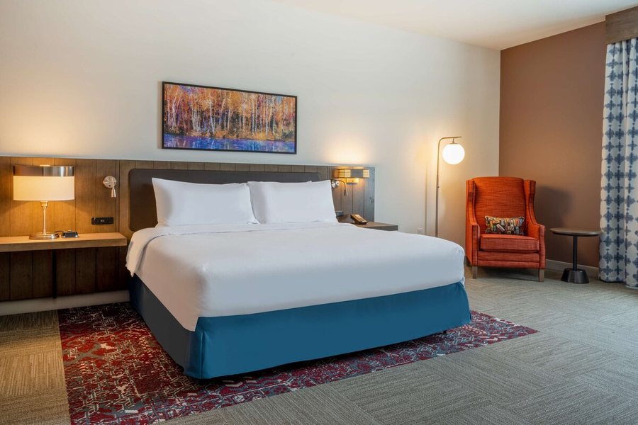 Hilton Garden Inn Jeffersonville Louisville North — Guest room