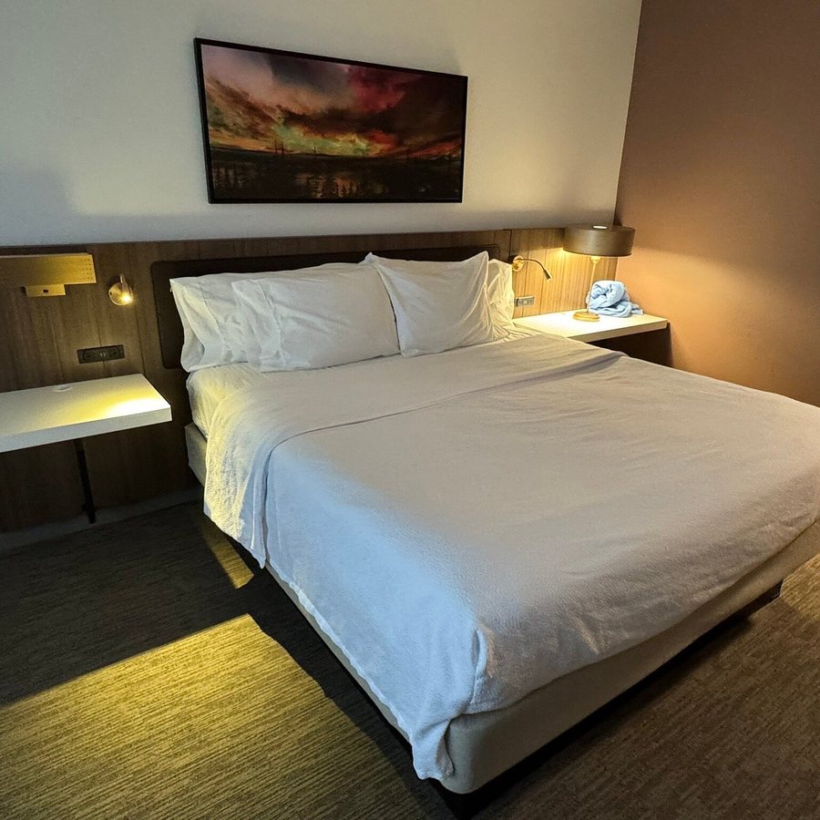 Hilton Garden Inn Kalispell — Guest room