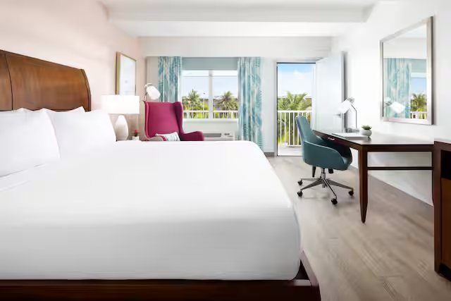 Hilton Garden Inn Key West The Keys Collection — Guest room