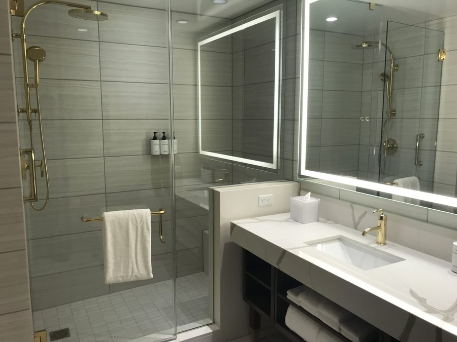 Hilton Garden Inn Las Vegas Henderson — Bathroom