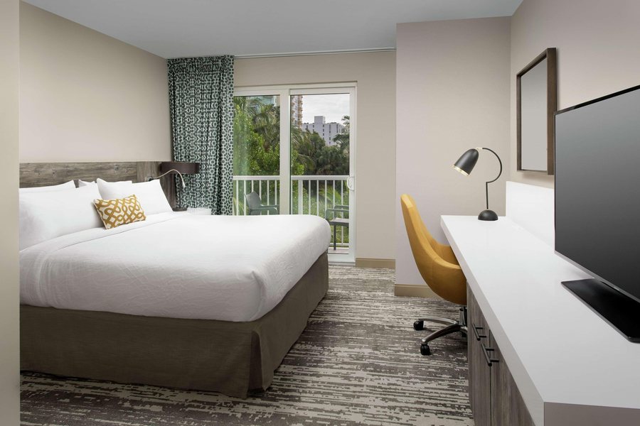 Hilton Garden Inn Miami Brickell South — Guest room