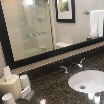 Hilton Garden Inn Nashville Smyrna — Bathroom