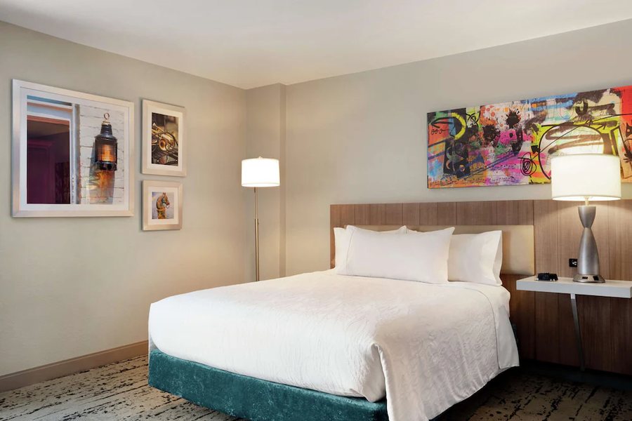 Hilton Garden Inn New Orleans Convention Center — Guest room