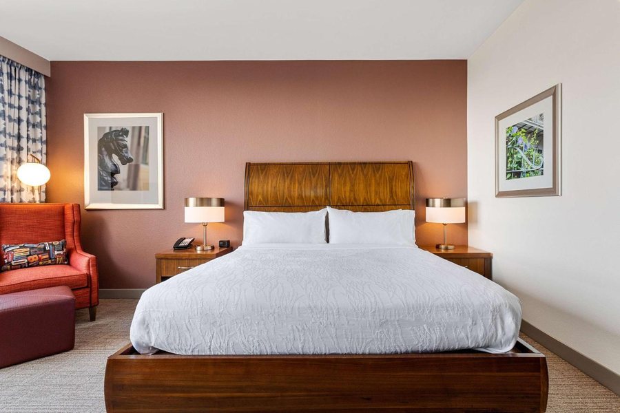 Hilton Garden Inn New Orleans French Quarter CBD — Guest room