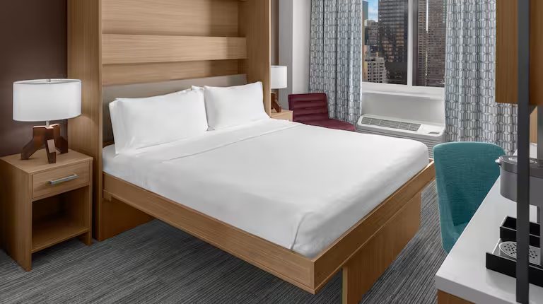 Hilton Garden Inn New York Manhattan Midtown East — Guest room