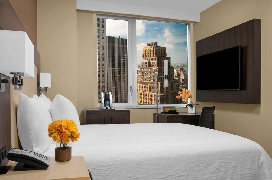 Hilton Garden Inn New York Times Square Central — Guest room