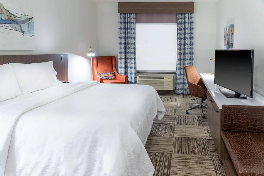Hilton Garden Inn North Little Rock — Guest room