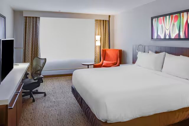 Hilton Garden Inn Oklahoma City North Quail Springs — Guest room