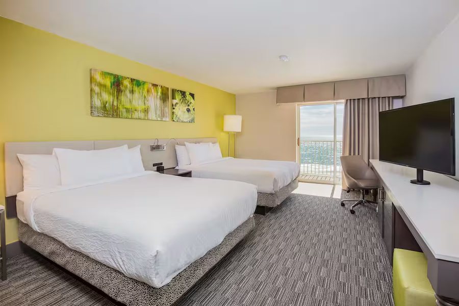 Hilton Garden Inn Orange Beach Beachfront — Guest room
