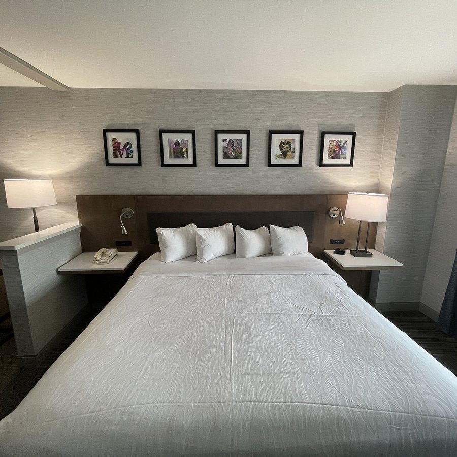 Hilton Garden Inn Philadelphia Center City — Guest room