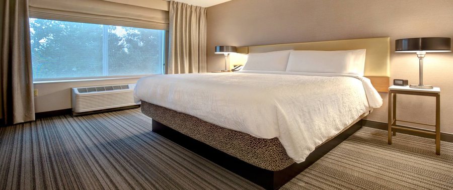 Hilton Garden Inn Portland Beaverton — Guest room