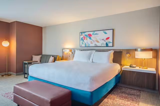 Hilton Garden Inn Poughkeepsie Fishkill — Guest room