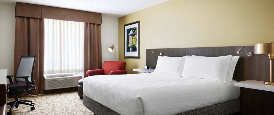 Hilton Garden Inn Providence Airport Warwick — Guest room