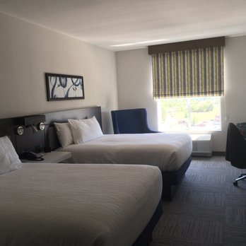Hilton Garden Inn Tulsa broken Arrow — Guest room