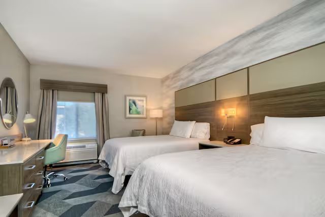 Hilton Garden Inn Walnut Creek — Guest room
