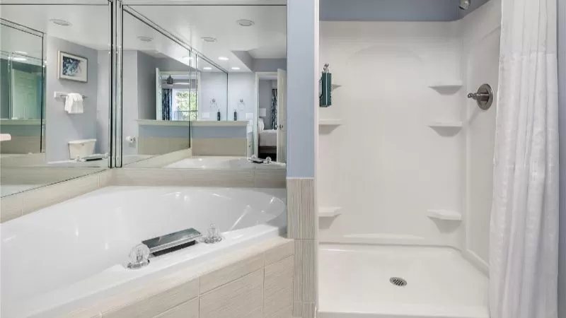 Hilton Garden Inn Williamsburg — Bathroom