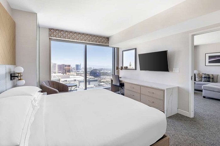 Hilton Grand Vacations Club Elara Center Strip Las Vegas — Guest room